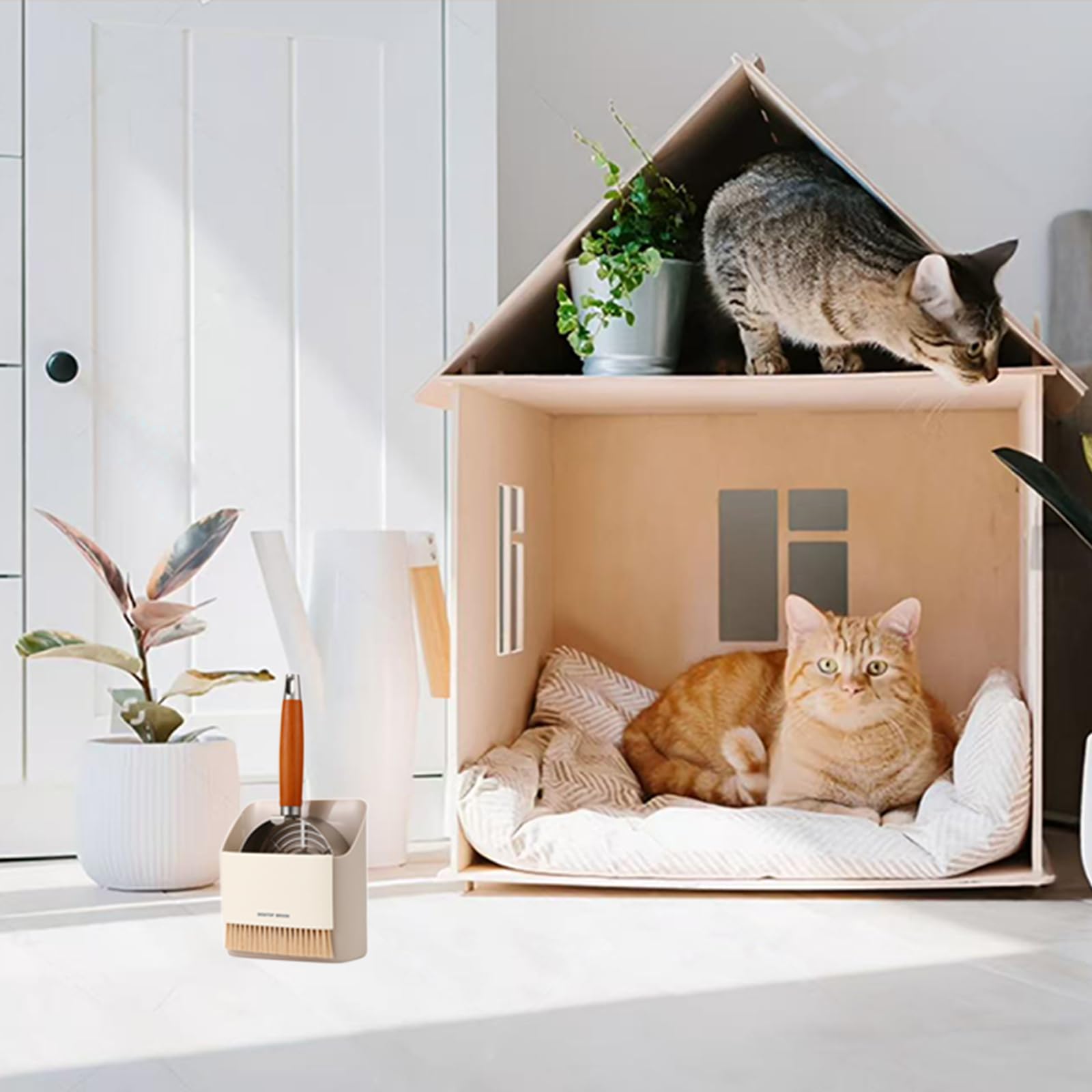 TabifurKitc sturdy-welded-construction resists cracking in busy multi-cat households