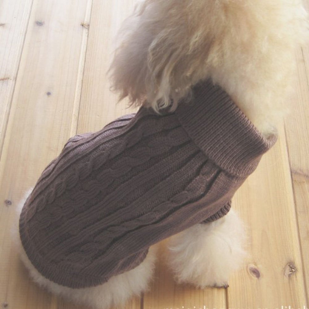 Tangpan model wearing Tangpan sweater demonstrates versatile indoor and outdoor use