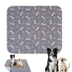 Tasunte Puppy Pads with pheromones demonstrate moisture absorption for a dry home.