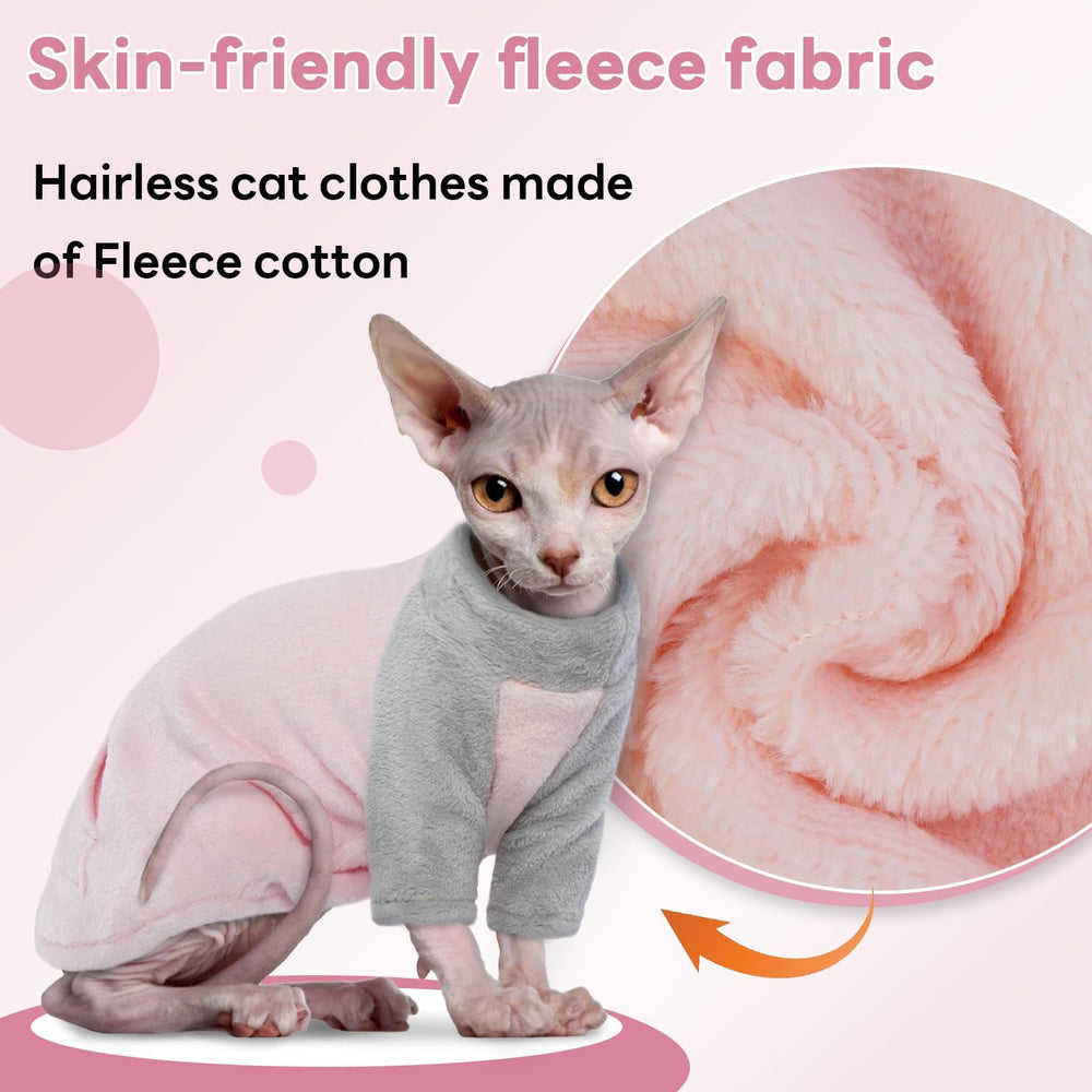 T'CHAQUE Sphynx sleeved pullover fit enables easy wear and unrestricted movement.