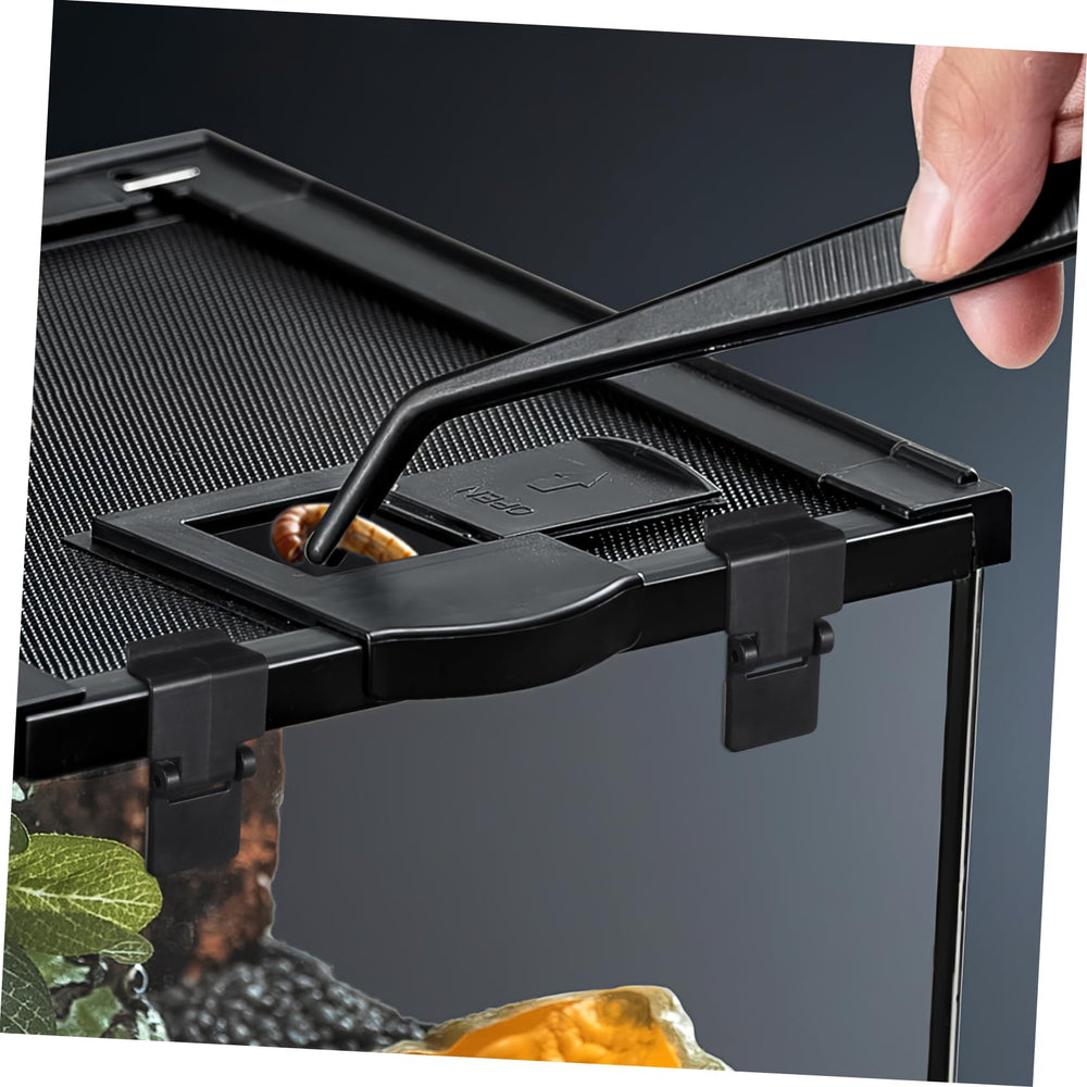 TEHAUX feeding-box clips highlight safety during feeding and easy removal for cleaning.