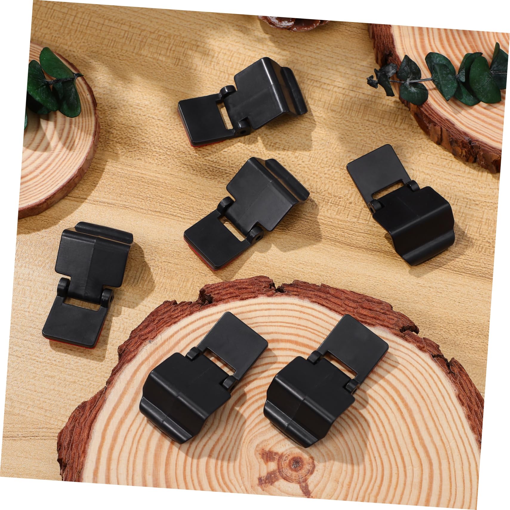 TEHAUX glass-top clip pack showcases versatile clips for various enclosure styles.
