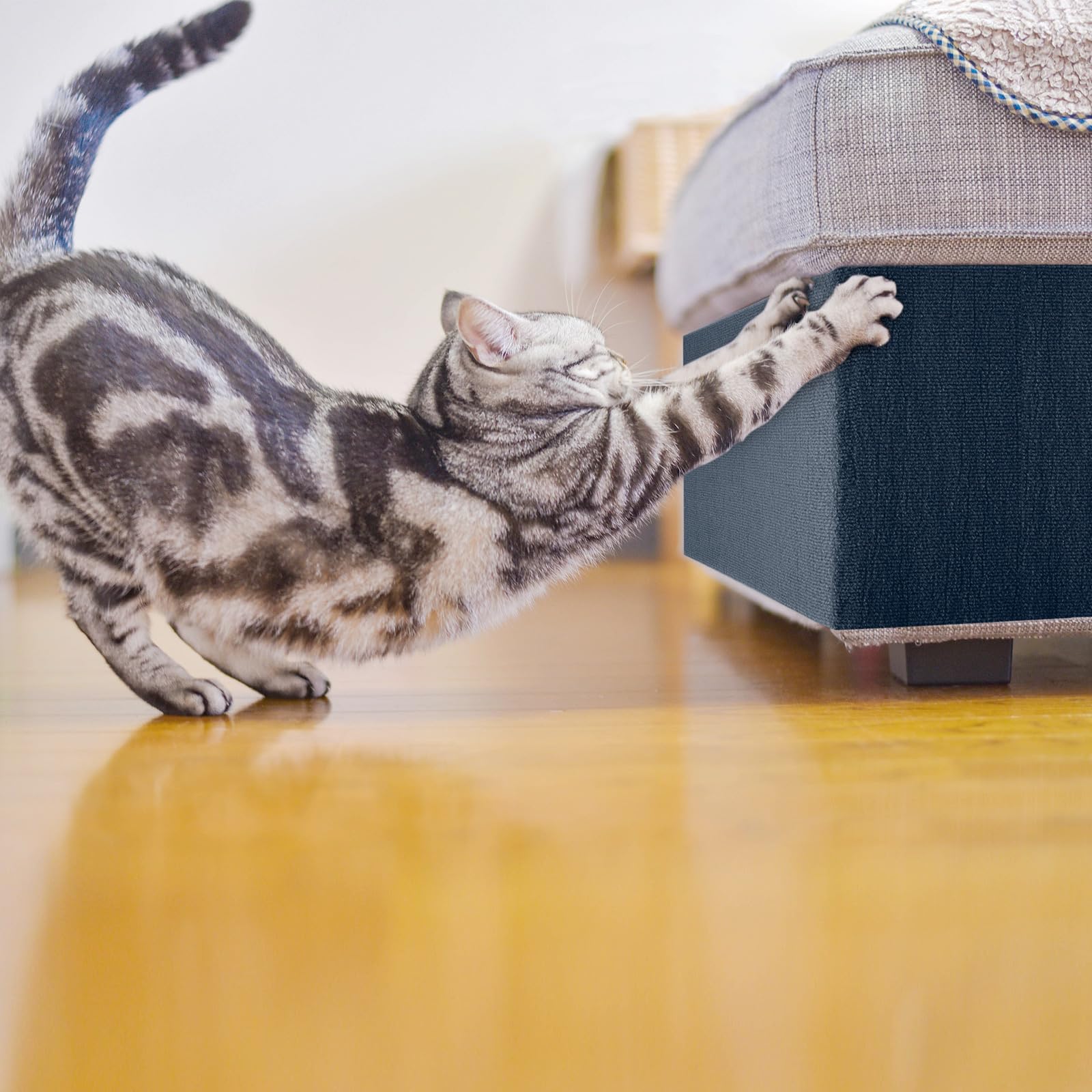 THAMIAO cat scratch mat reusable with no residue.