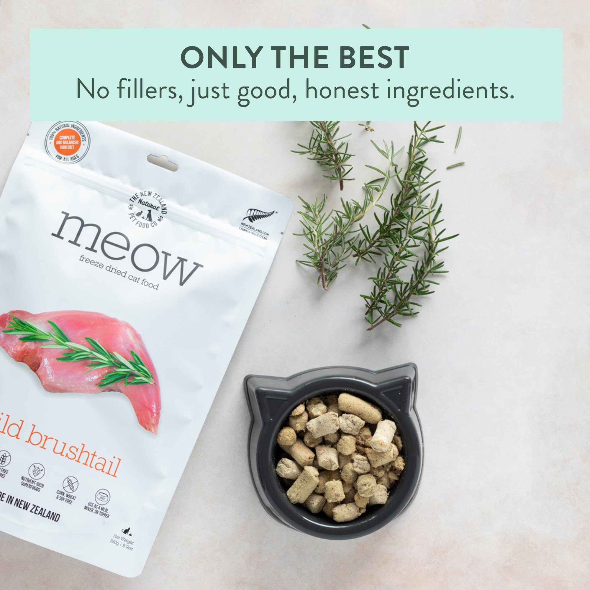 The Meow Freeze Dried cat food displays clear allergy-friendly, gluten-free benefits for sensitive pets.