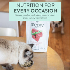 The New Zealand Natural Pet Food Co Meow Freeze Dried Wild Venison Recipe topper serving elevates daily meals.
