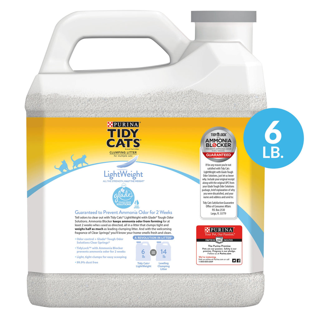 Purina Tidy Cats lightweight clumping close-up forming tight clumps for scooping.