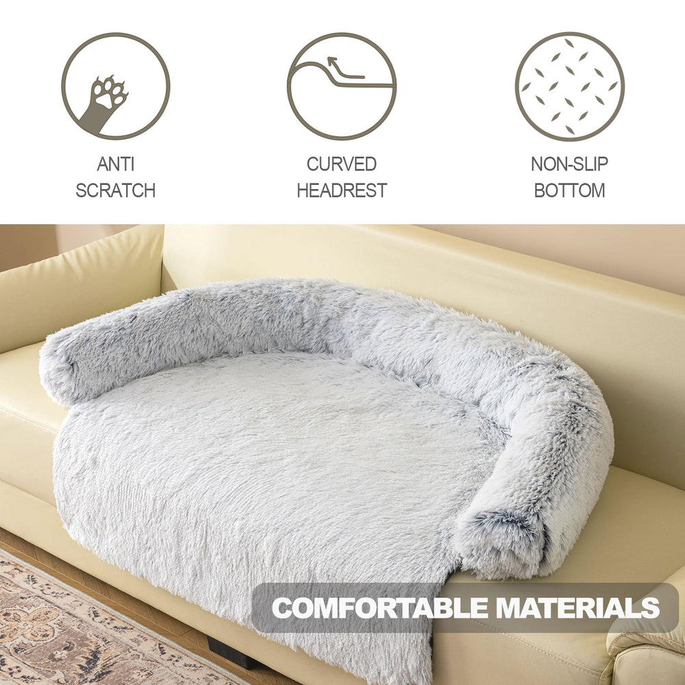 Tinaco plush long fur surface provides warm, cozy comfort.