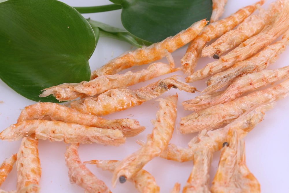 Toyuto premium freeze-dried krill shrimp mix ready-to-serve pieces.