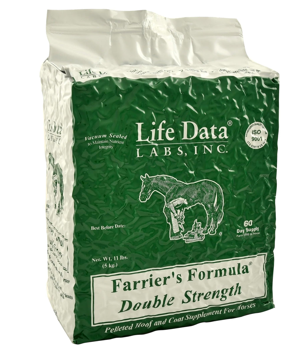 Transpet Life Data Labs Farrier S Formula 2X Strength bag supports hoof health and growth.