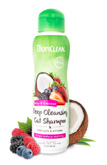 TropiClean Deodorizing Cat Shampoo bottle with berry scent for lasting freshness.