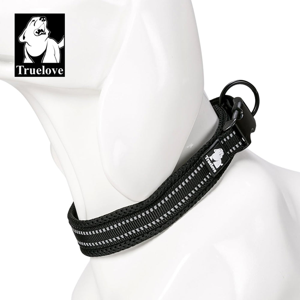 TRUE LOVE collar with stainless steel O-ring for secure leash attachment.