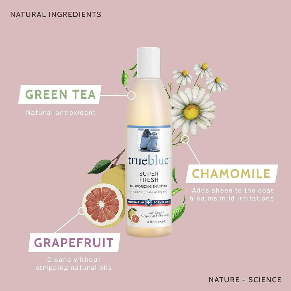 Extracto de pomelo orgánico en champú TrueBlue para limpieza suave.