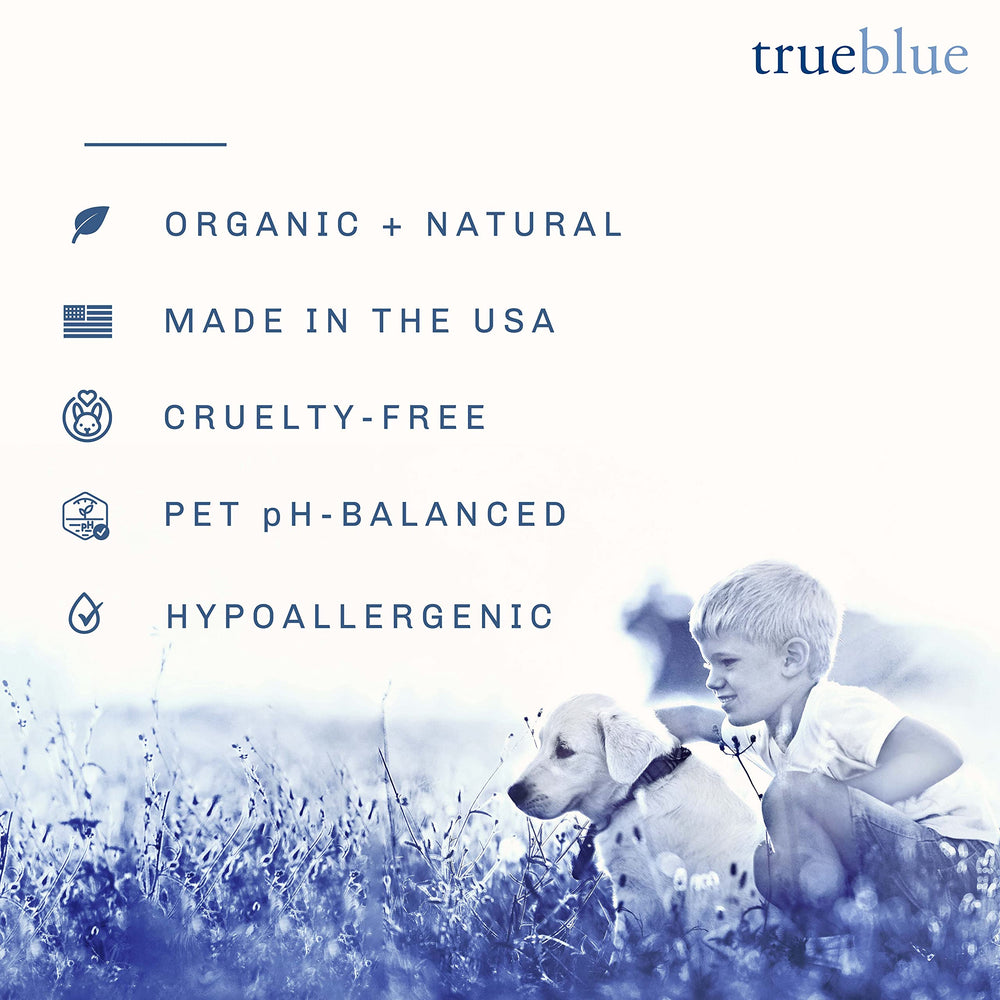TrueBlue Milk & Honeysuckle Fresh Fur Wipes grooming image communicates professional-grade care at home.
