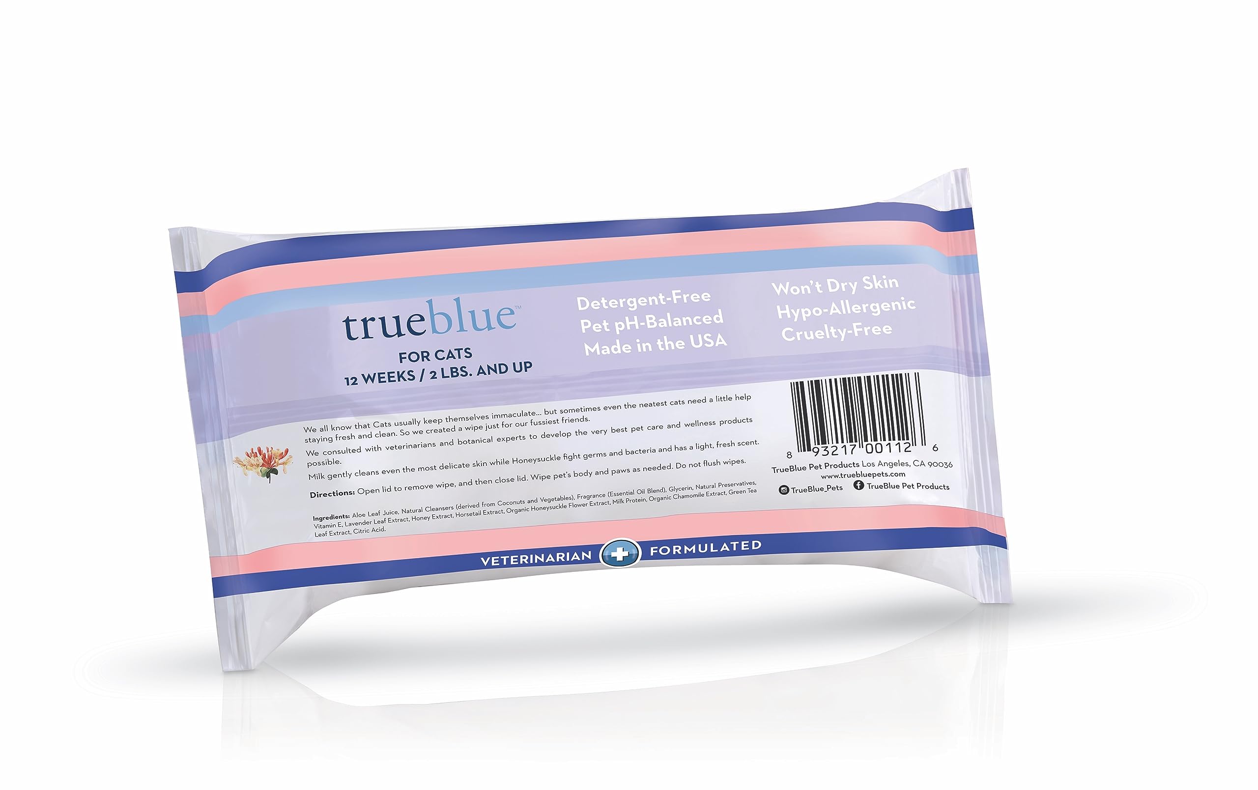 TrueBlue Milk & Honeysuckle Fresh Fur Wipes paws image shows extra-large wipes for muddy paws quick clean.