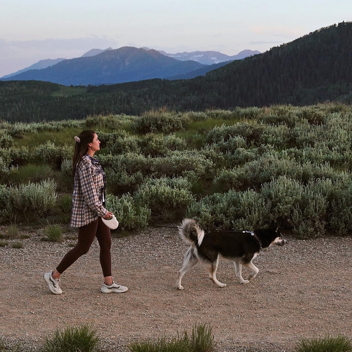 TUG Oval quick lock thumb operation in cream enables easy control.