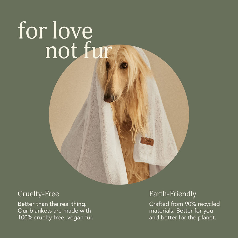 UnHide Lil’ Pet Marsh washable blanket is easy to launder for quick freshening.