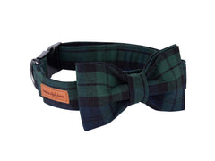 Unique Style Paws Christmas collar bow elastic-attach shows easy on-off and adjustable fit.