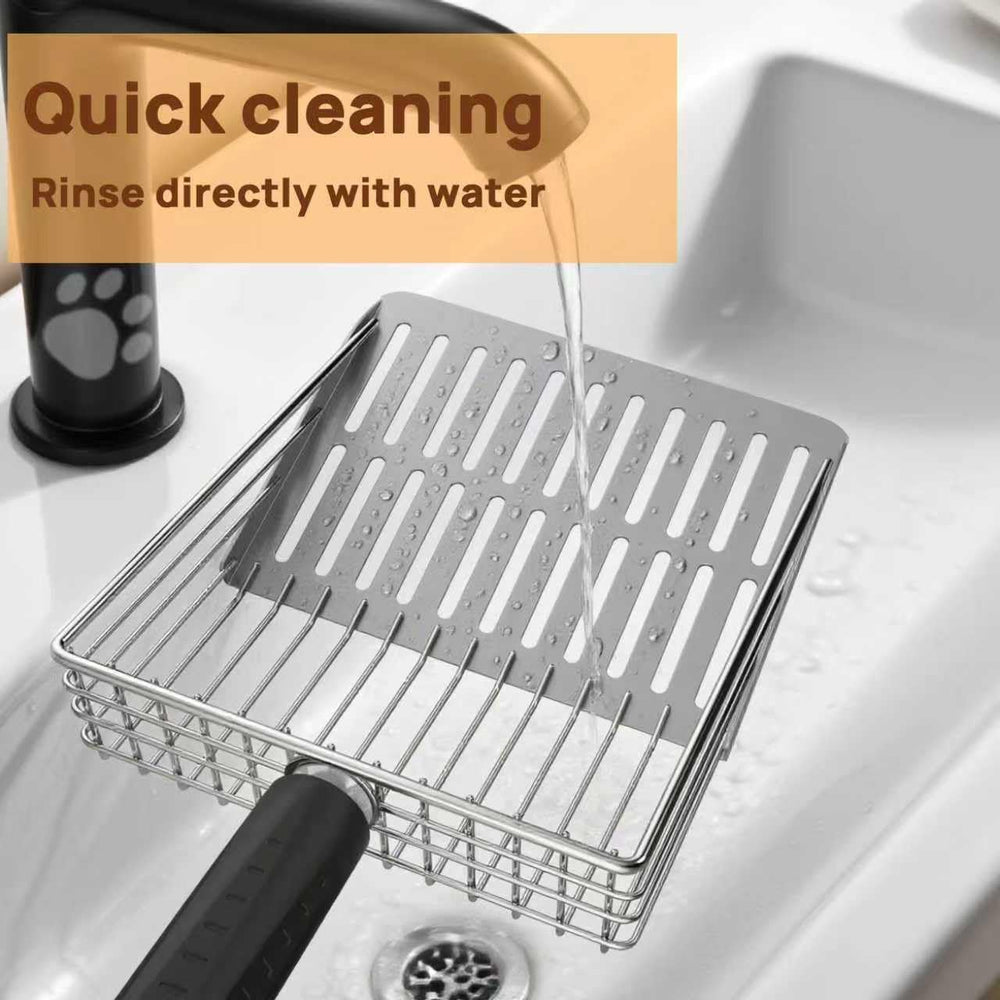 UNISOLODECHO curved-base design fits litter box corners for thorough cleaning