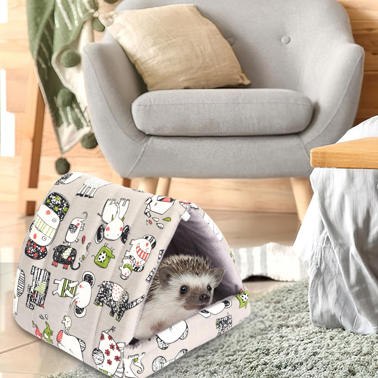 UPINS 7.4 by 6.8 inch hideout fits hamsters and guinea pigs well.