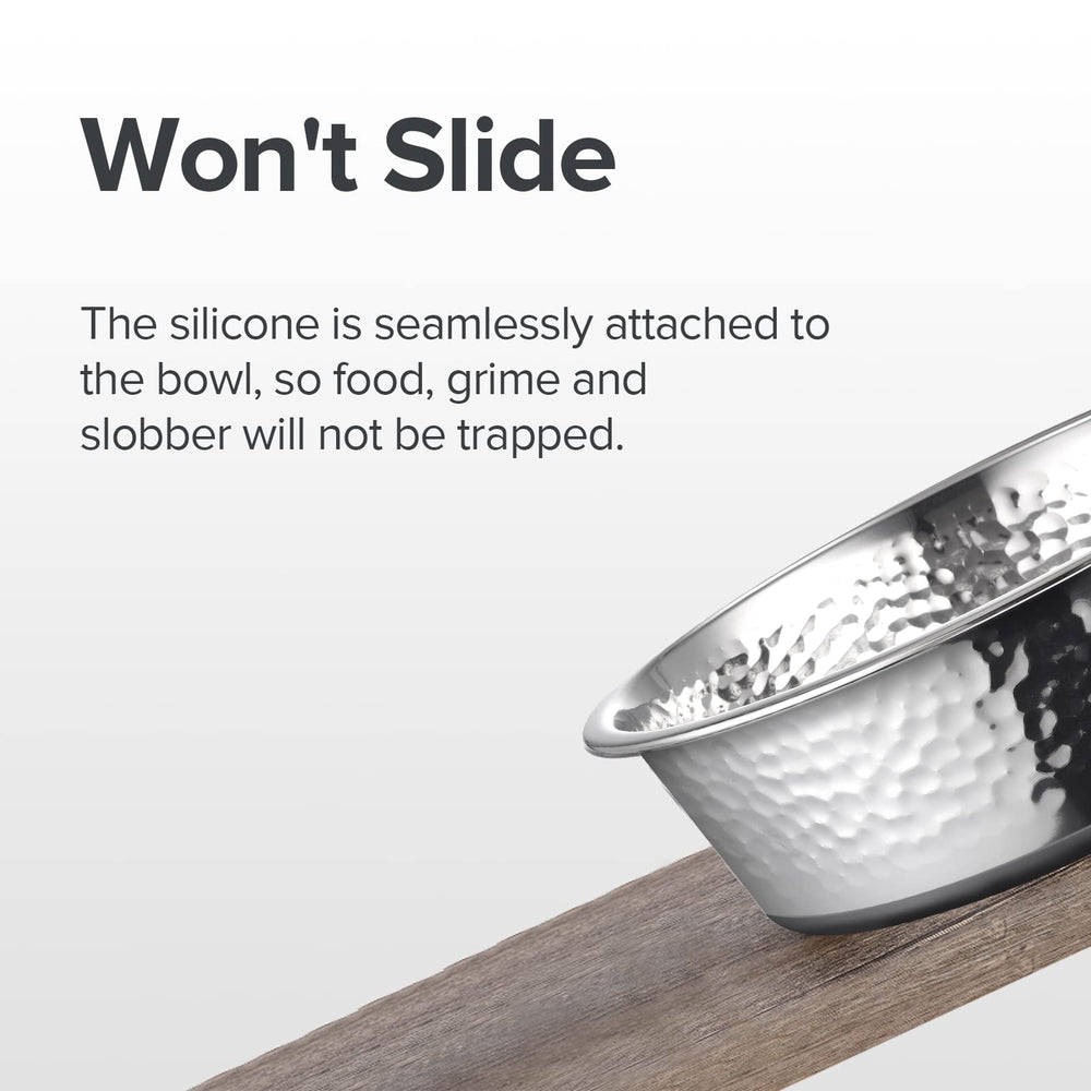 URBUDDIES 24-gauge stainless steel bowls are durable for daily use.