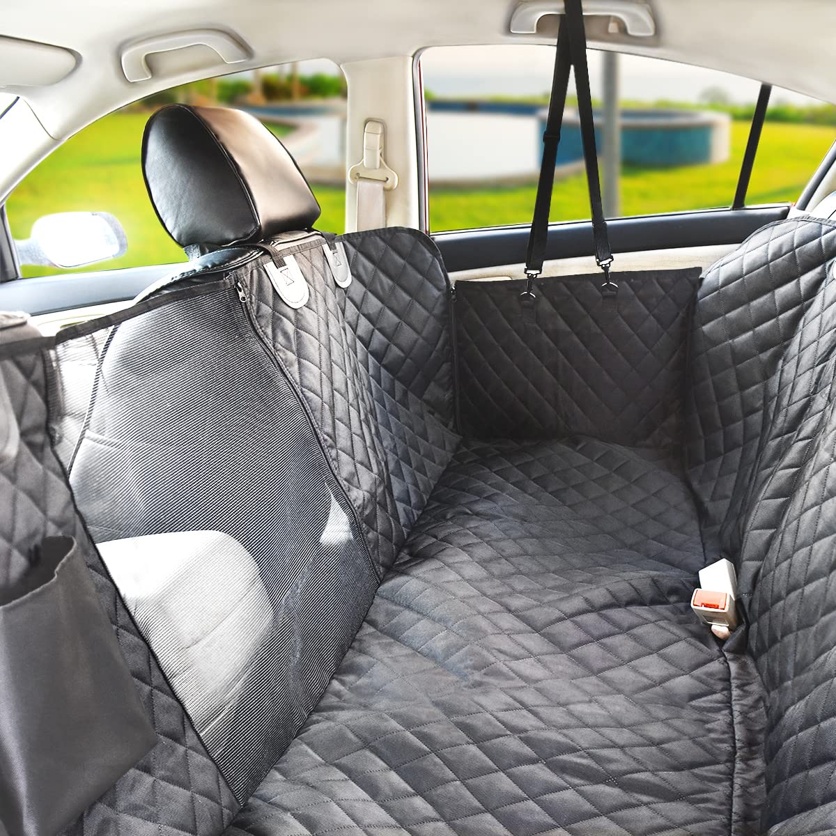Vailge anti-slip backing keeps the cover in place during drives.