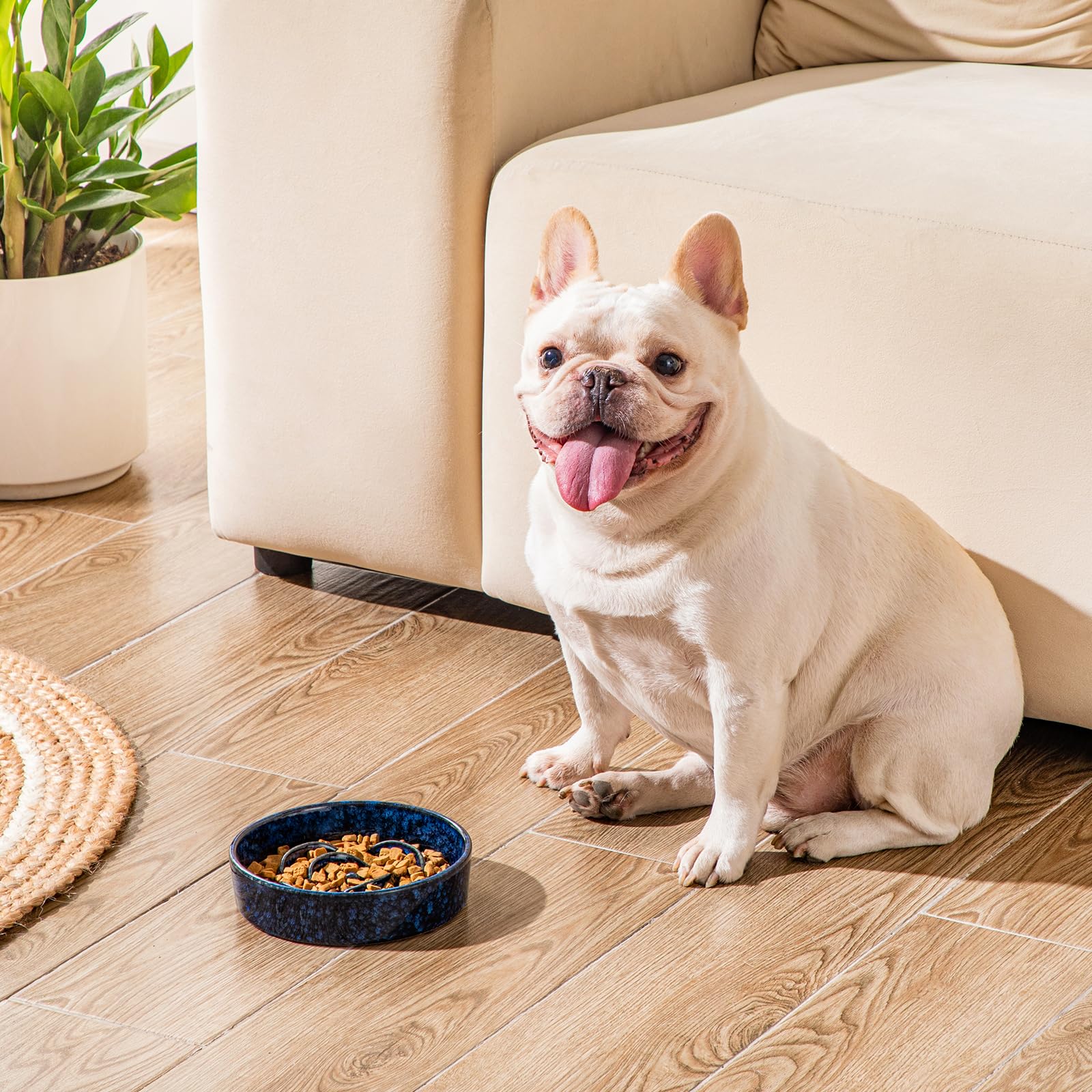 Vancasso easy-clean ceramic surface makes wiping residue simple.