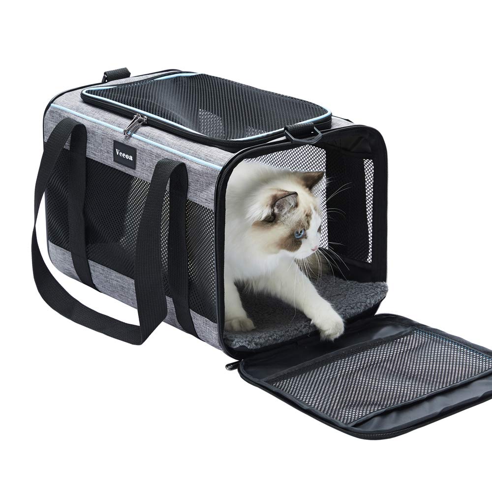 Vceoa ventilated mesh pet carrier keeps small cats and dogs cool and comfortable.