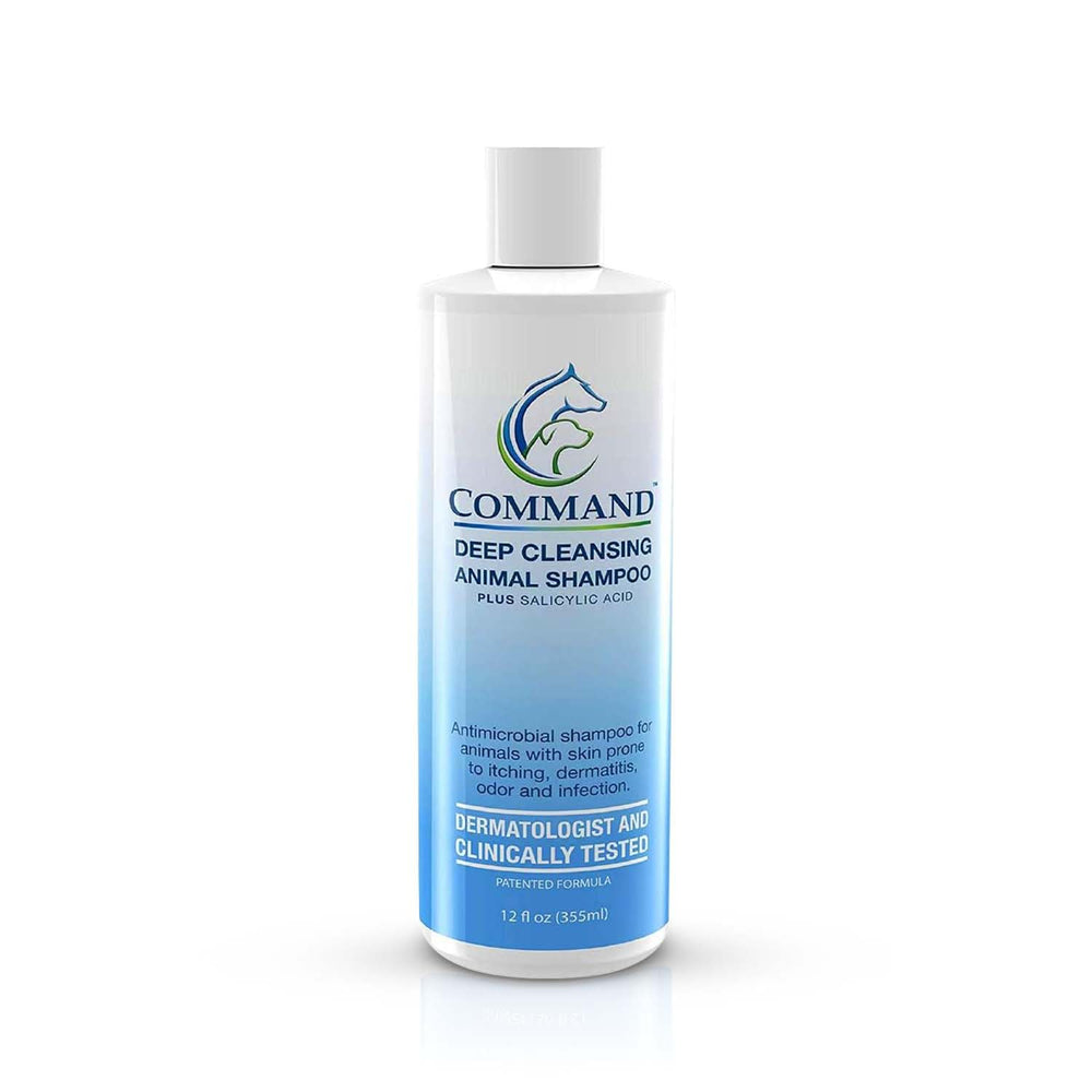 VetriMAX Command dog shampoo bottle front demonstrates medicated itch relief.