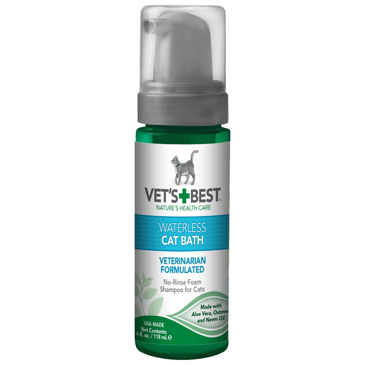 Vet's Best Waterless Cat Bath foaming application for quick, stress-free grooming without water.