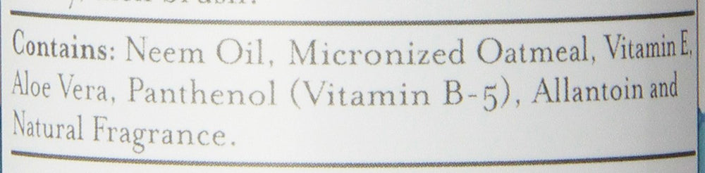 Vet's Best Waterless Cat Bath packaging highlights a veterinarian-formulated product.