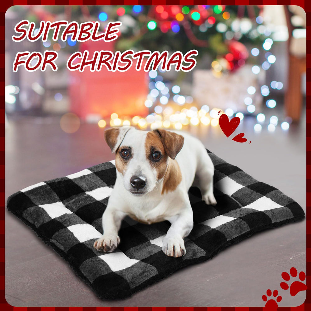 VitalCozy cat mat’s soft fabric comforts pets during naps and anxious moments.