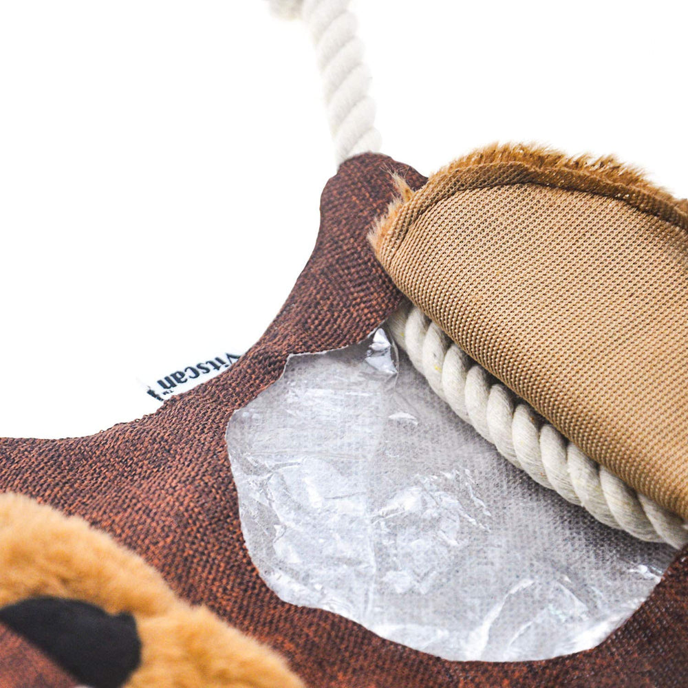 Vitscan Crinkle Squirrel squeaker closeup showing lively feature