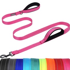 VIVAGLORY Twingrip leash with soft neoprene handles provides comfortable grip on daily walks.