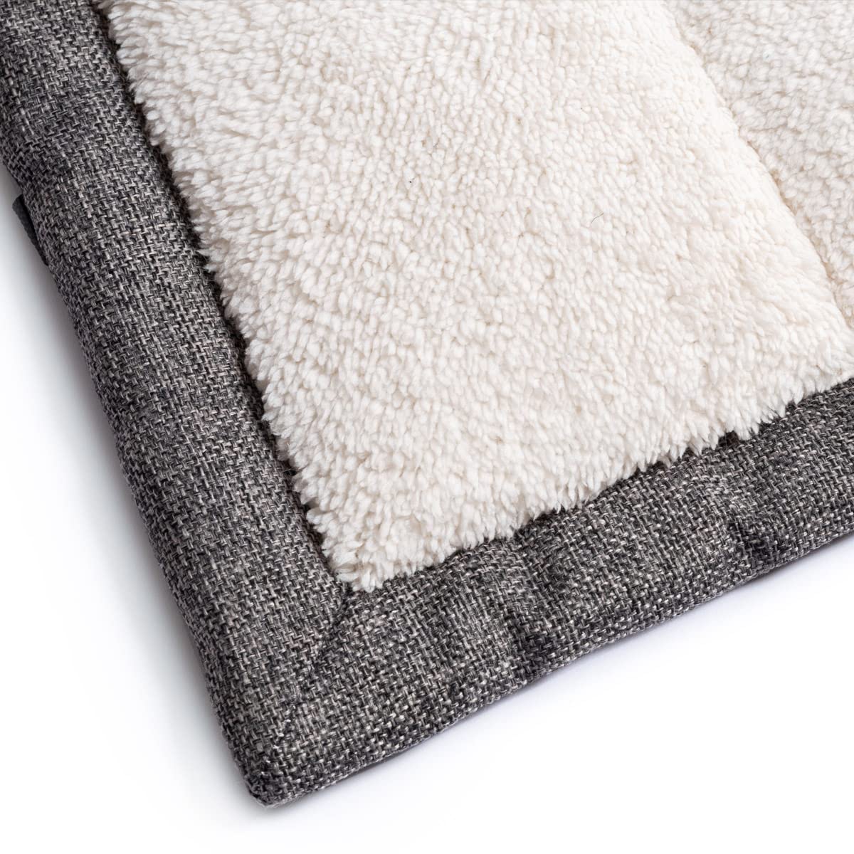 vmgreen Outdoor Dog Bed in car for comfortable road trips.