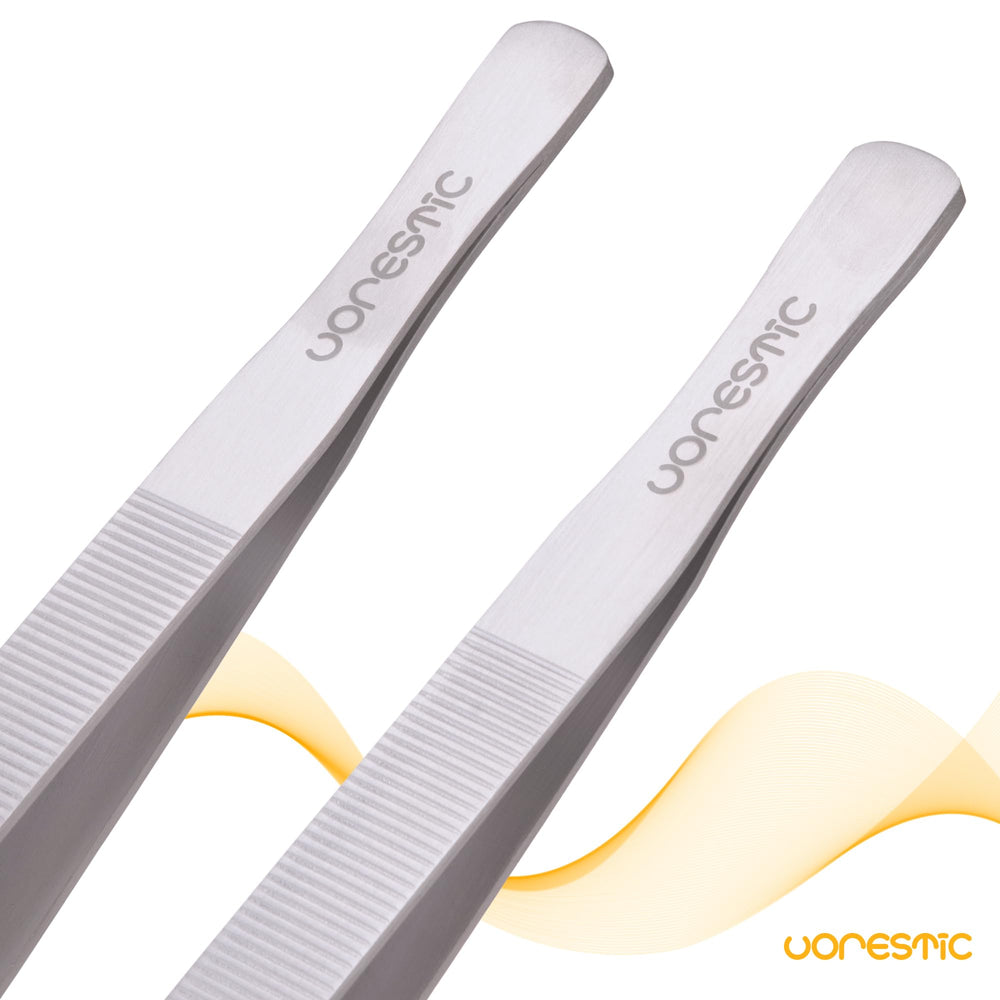 VORESTIC long tweezers for feeding in hard-to-reach tank areas.