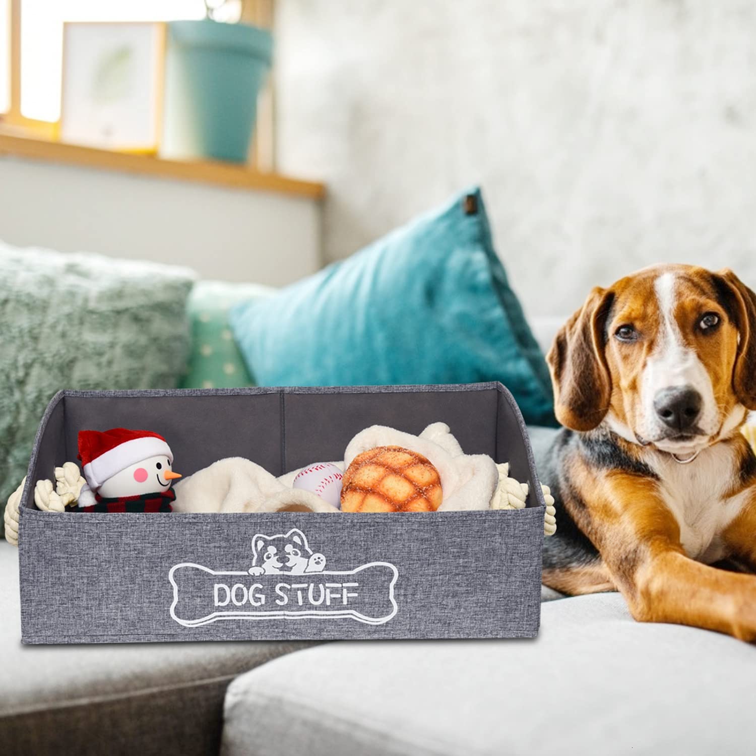 Vumdua dog toy box collapsible design enables flat storage when not in use.