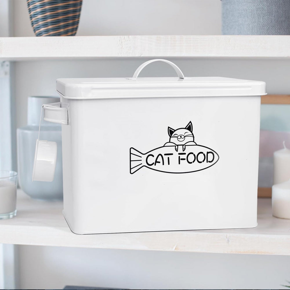 Vumdua large capacity container storing 12-13 lbs of dry food.