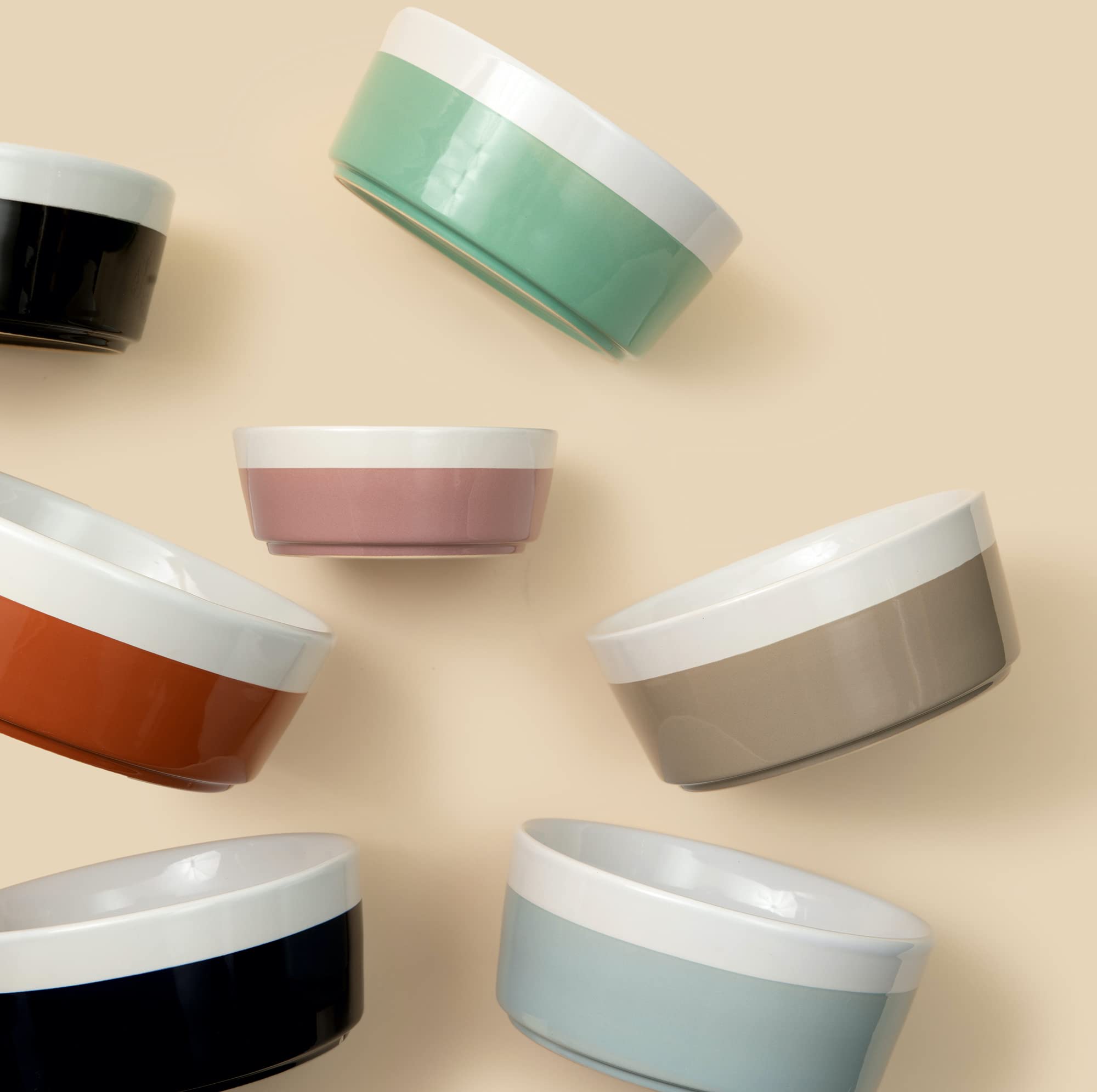 Waggo Dipper bowl dishwasher-safe label indicates effortless cleanup after meals