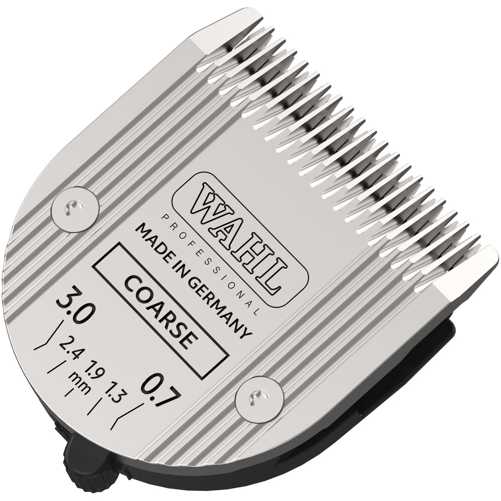 Wahl 2179-401 coarse blade on a professional clipper for precise pet trimming.