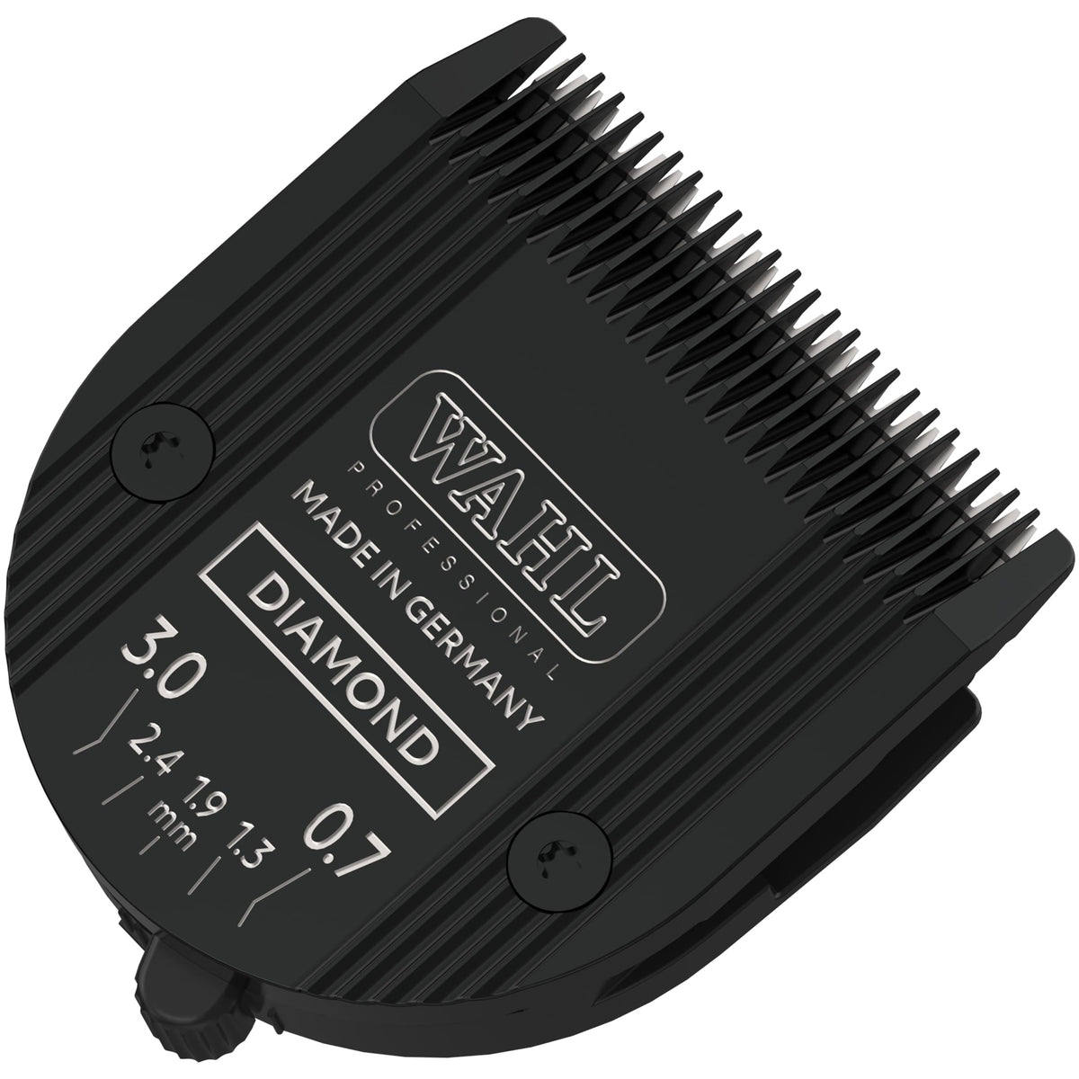WAHL 5-in-1 Diamond Blade close-up shows DLC coating for durability.