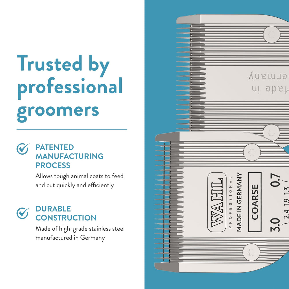 Wahl pet grooming use shows the coarse blade in action on a dog coat.