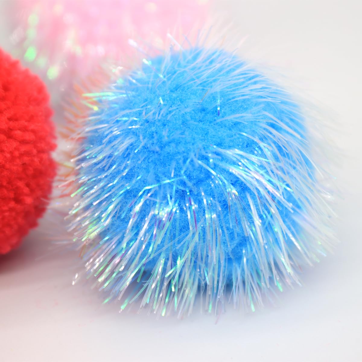 WaoDoing colorful pom-poms cat balls set displays vibrant hues to spark curiosity and play.