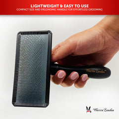 Warren London Gentle Touch Slicker Brush compact handle supports comfortable grip during brushing.