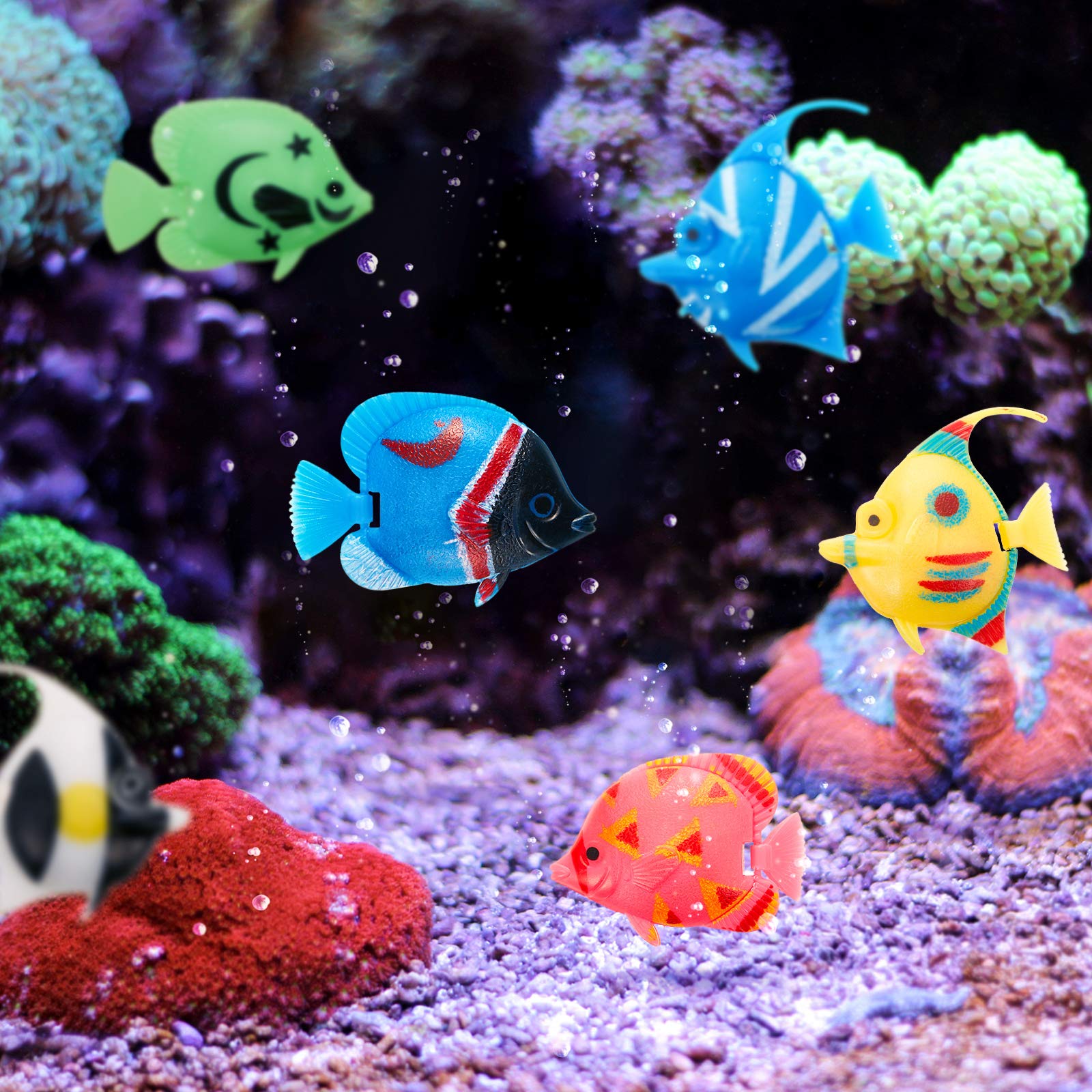 Weewooday lifelike fish ornament tank-05 brings colorful motion to small aquariums.