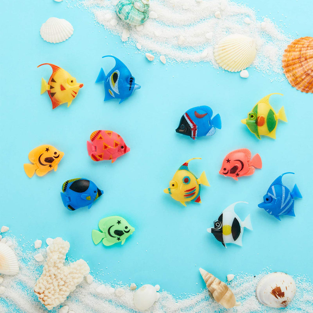 Weewooday random-style fish ornament tank-07 enhances decorative glass bowls with lively motion.