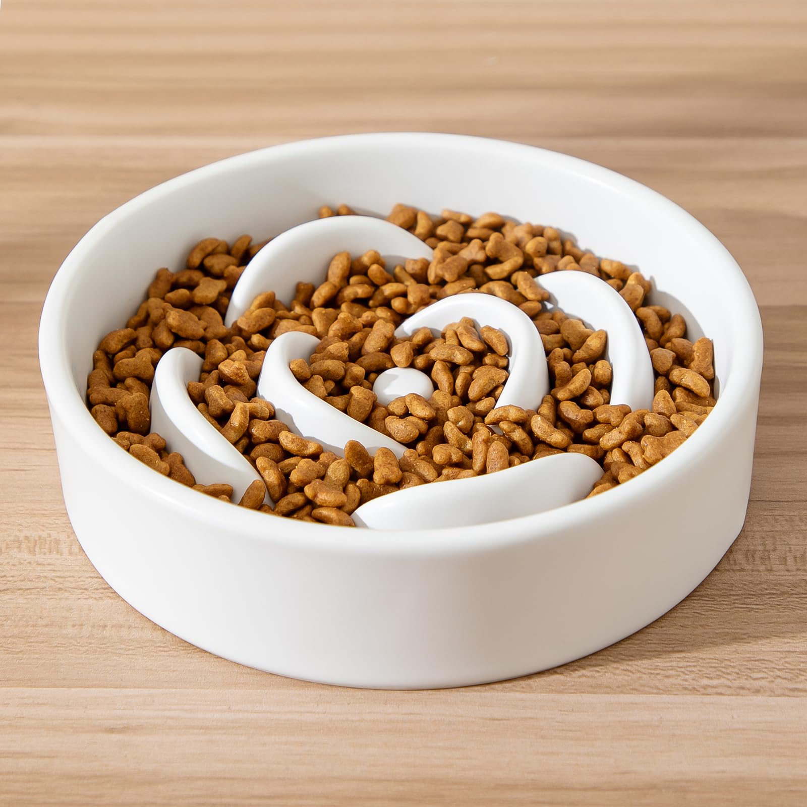 Welloyed 6-inch bowl suitable for cats and small dogs to manage portions.
