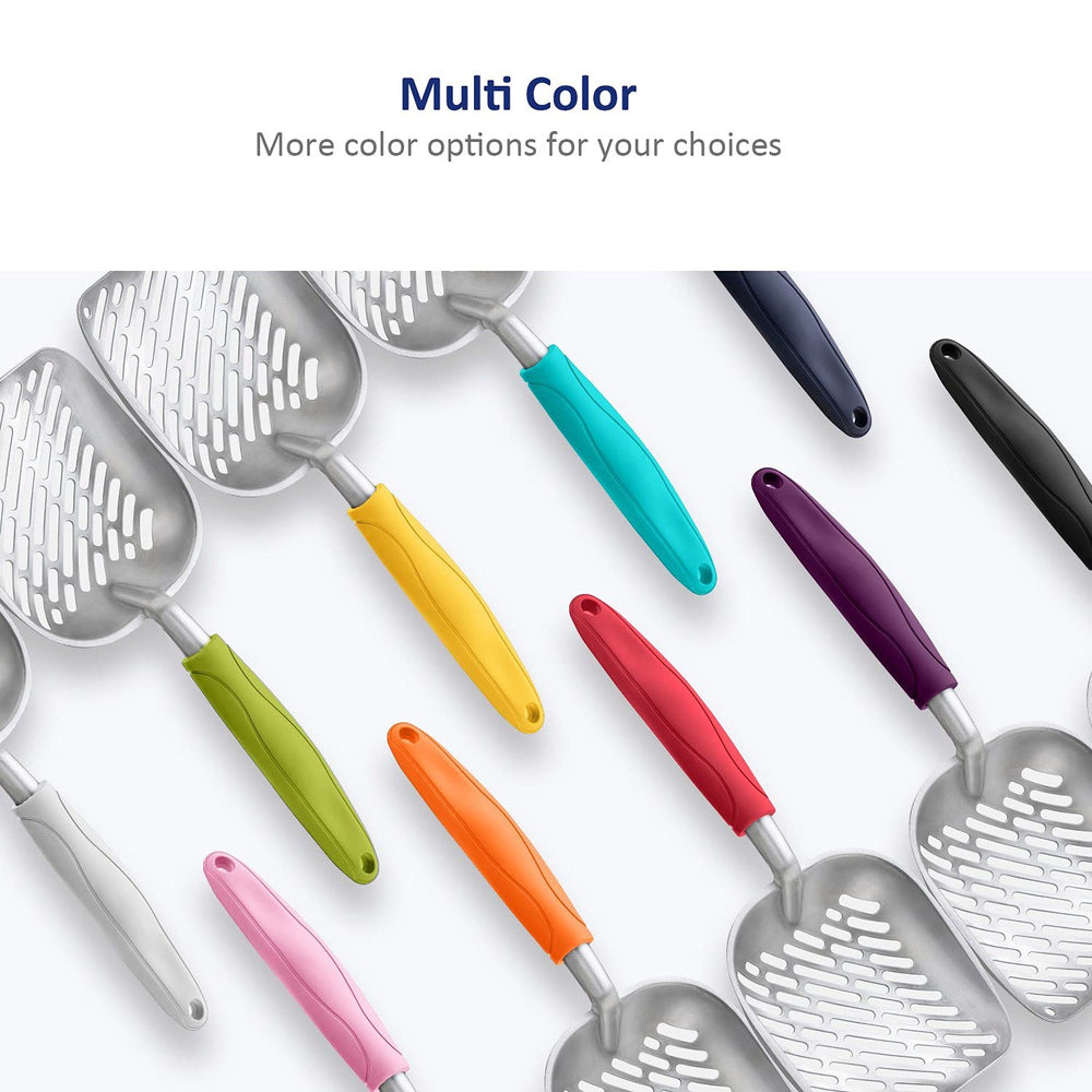 WePet litter scoop black handle offers comfortable scooping control.