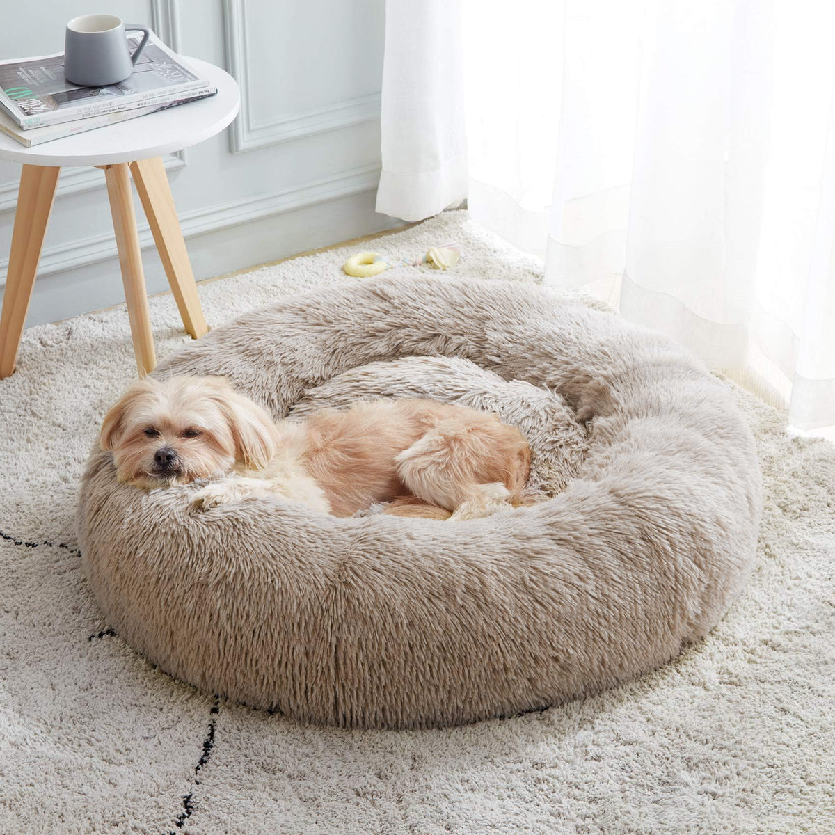 Western Home WH calming bed close-up plush faux fur for cozy naps.