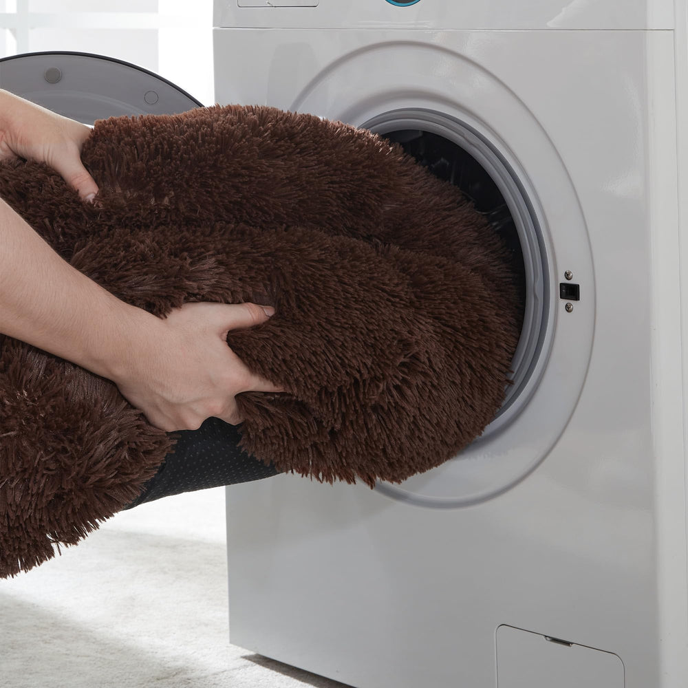 WESTERN HOME WH bed ships ready to settle pets into cozy nights.