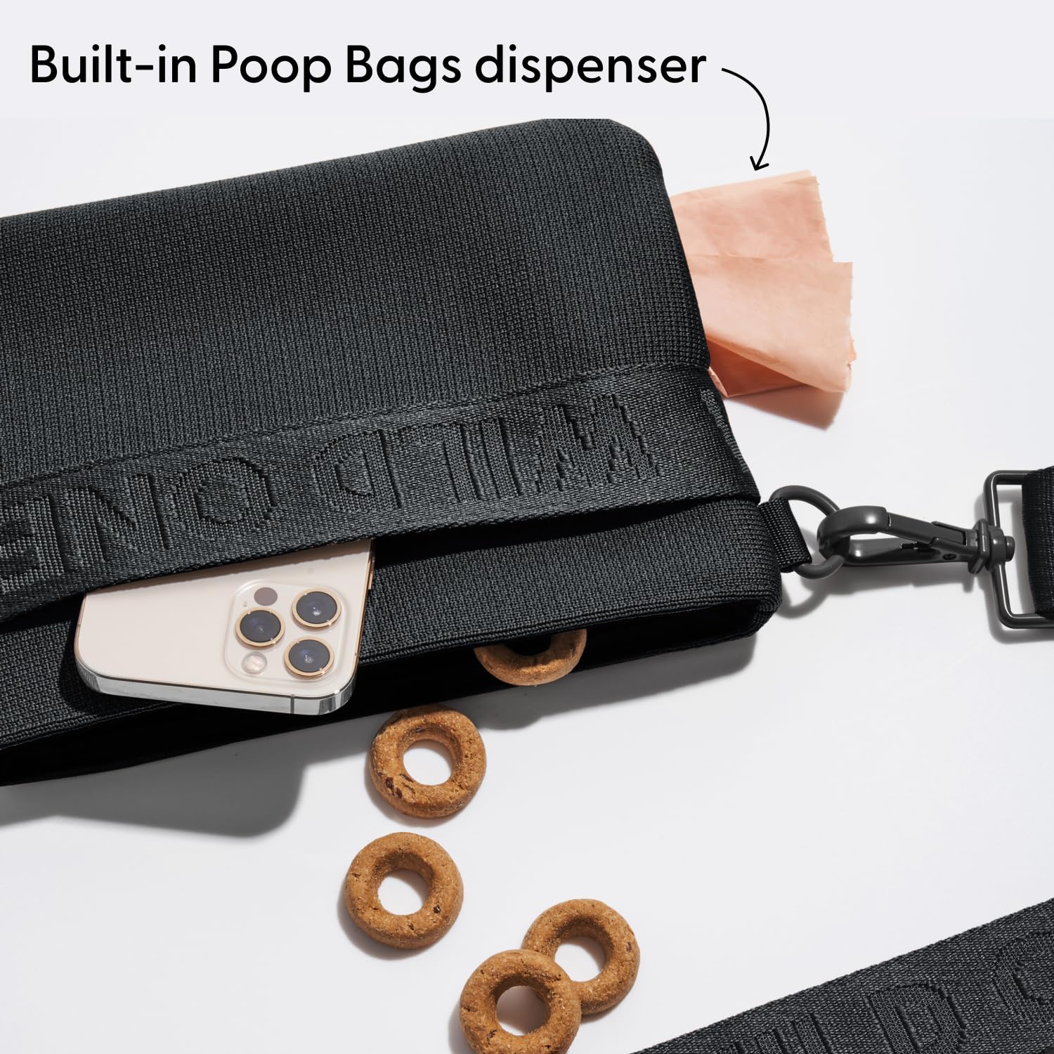 Wild One Treat Pouch interior divider keeps treats and personal items organized.